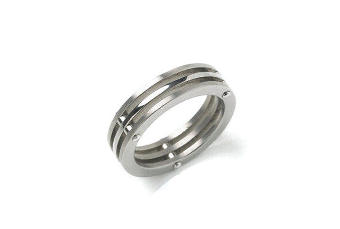 0124-01 Boccia Titanium Ring