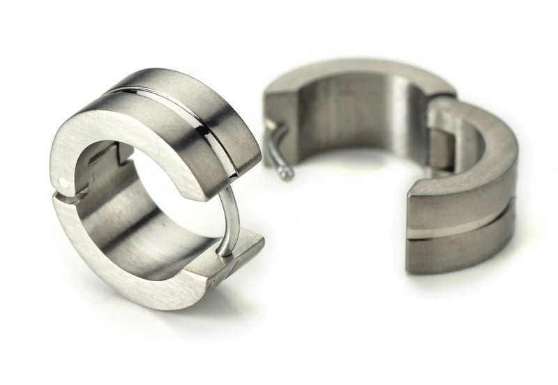 0503-02 Boccia Titanium Earrings